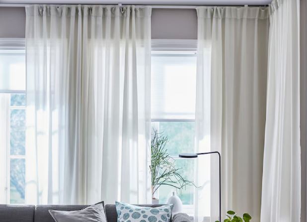 BLINDS & CURTAINS